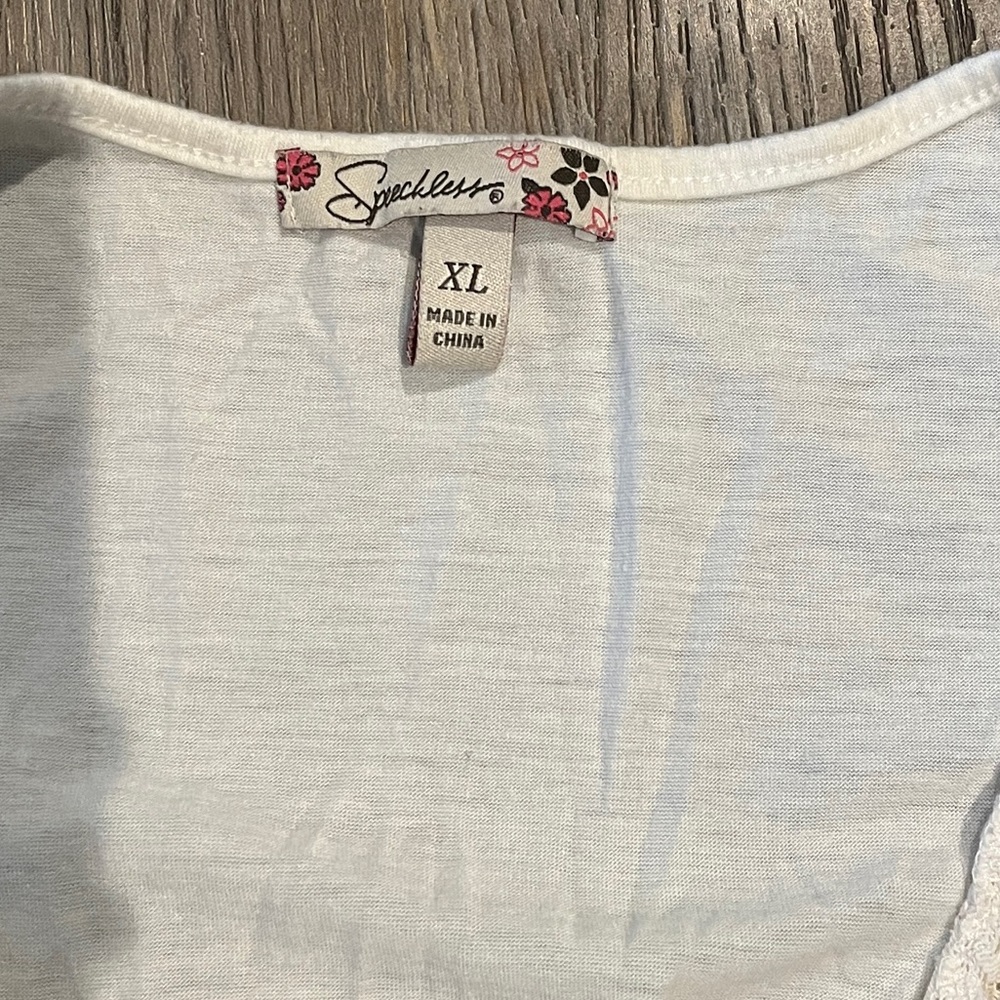 Girls knit/lace vest, creamy white color, sz XL. - Picture 2 of 3